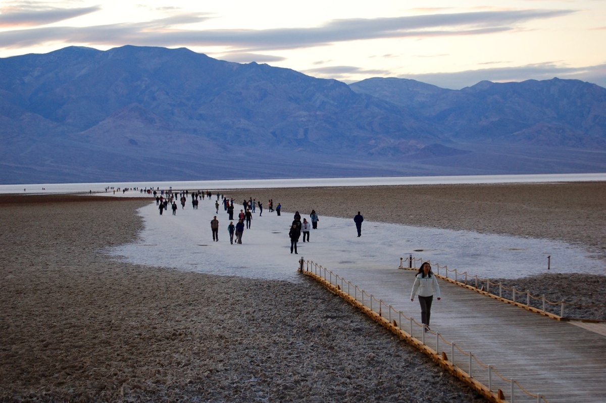 Бассейн Badwater. Фото взято из открытых из открытых источников.
