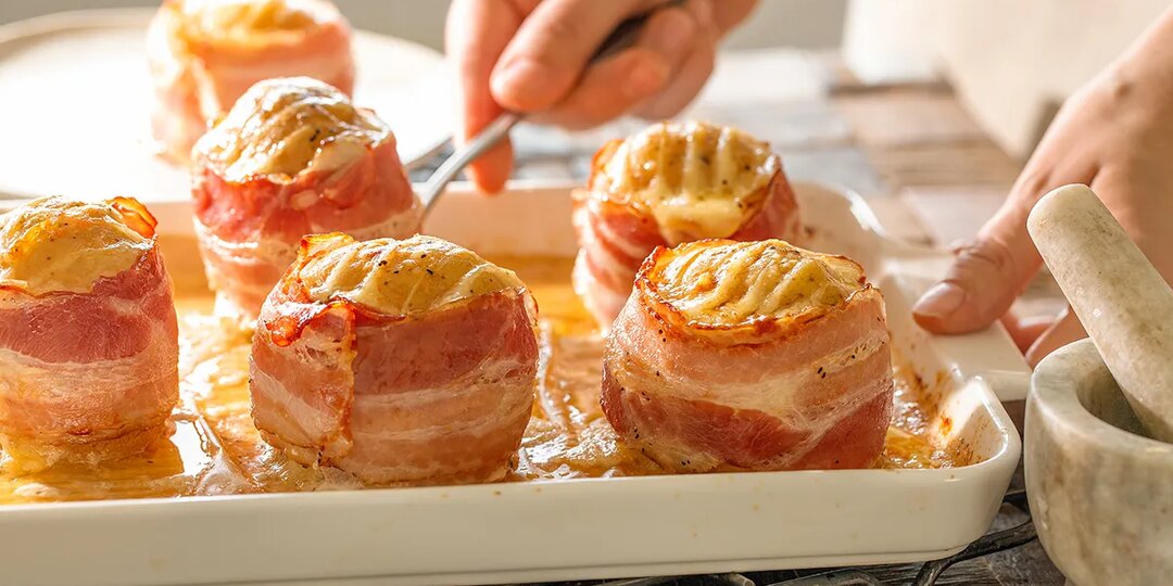 Картошка в беконе с сыром в духовке, пошаговый рецепт с фото на 383 ккал