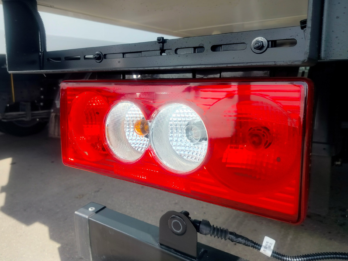 Задние фонари галогенные