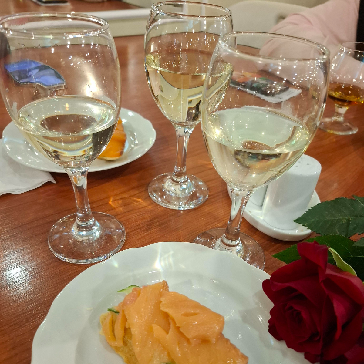 Классика жанра в театральном буфете.