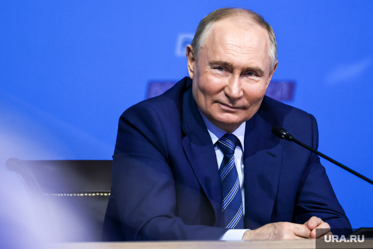    Путин присвоил Поддубному звание Героя России