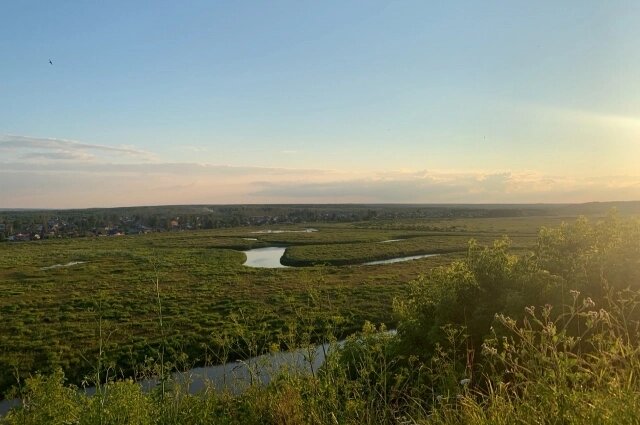    Вид с Красной горки открывается очень живописный. Фото:  АиФ/ Михаил Боталов