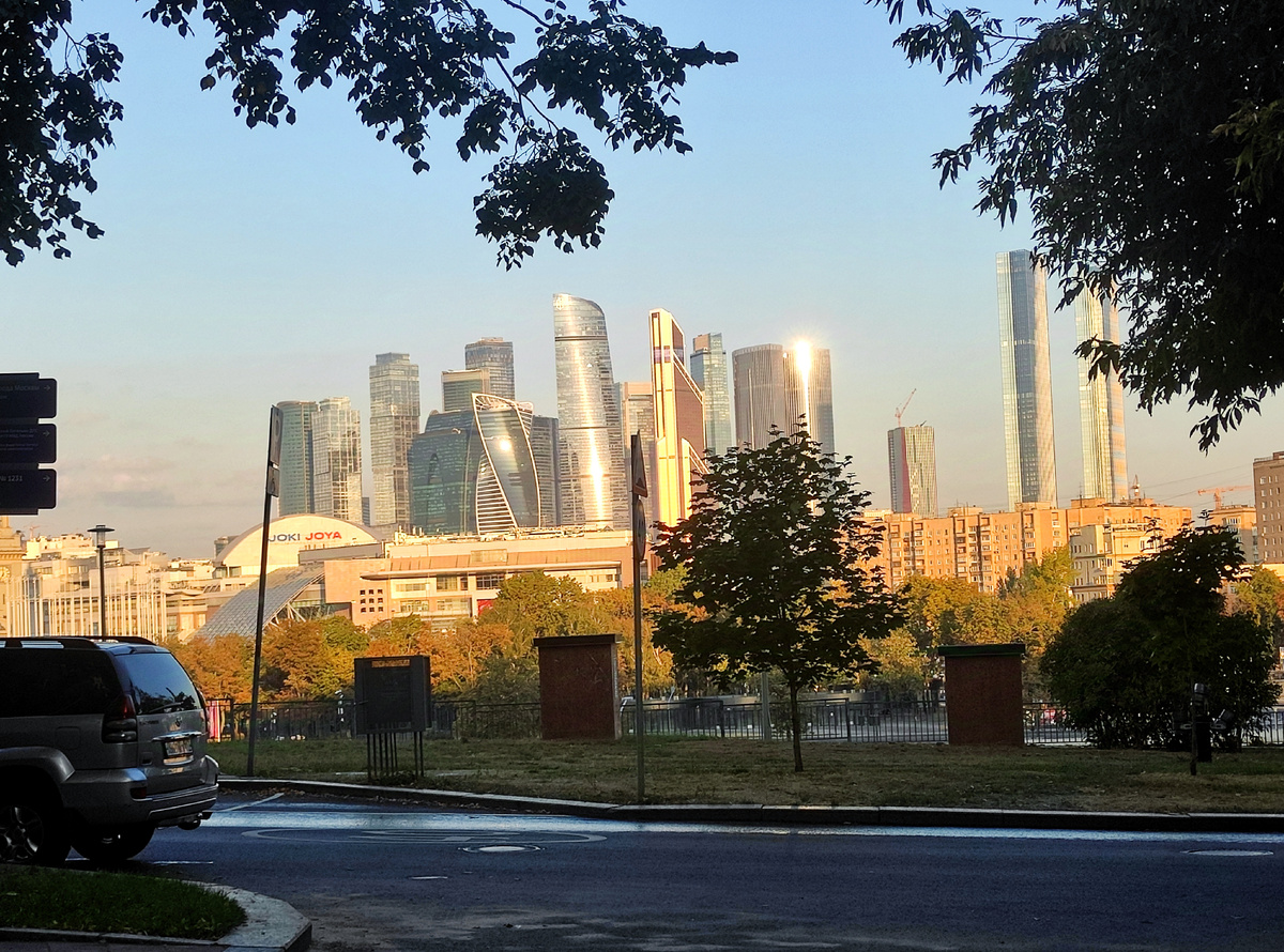 Москва. Сити. Утро