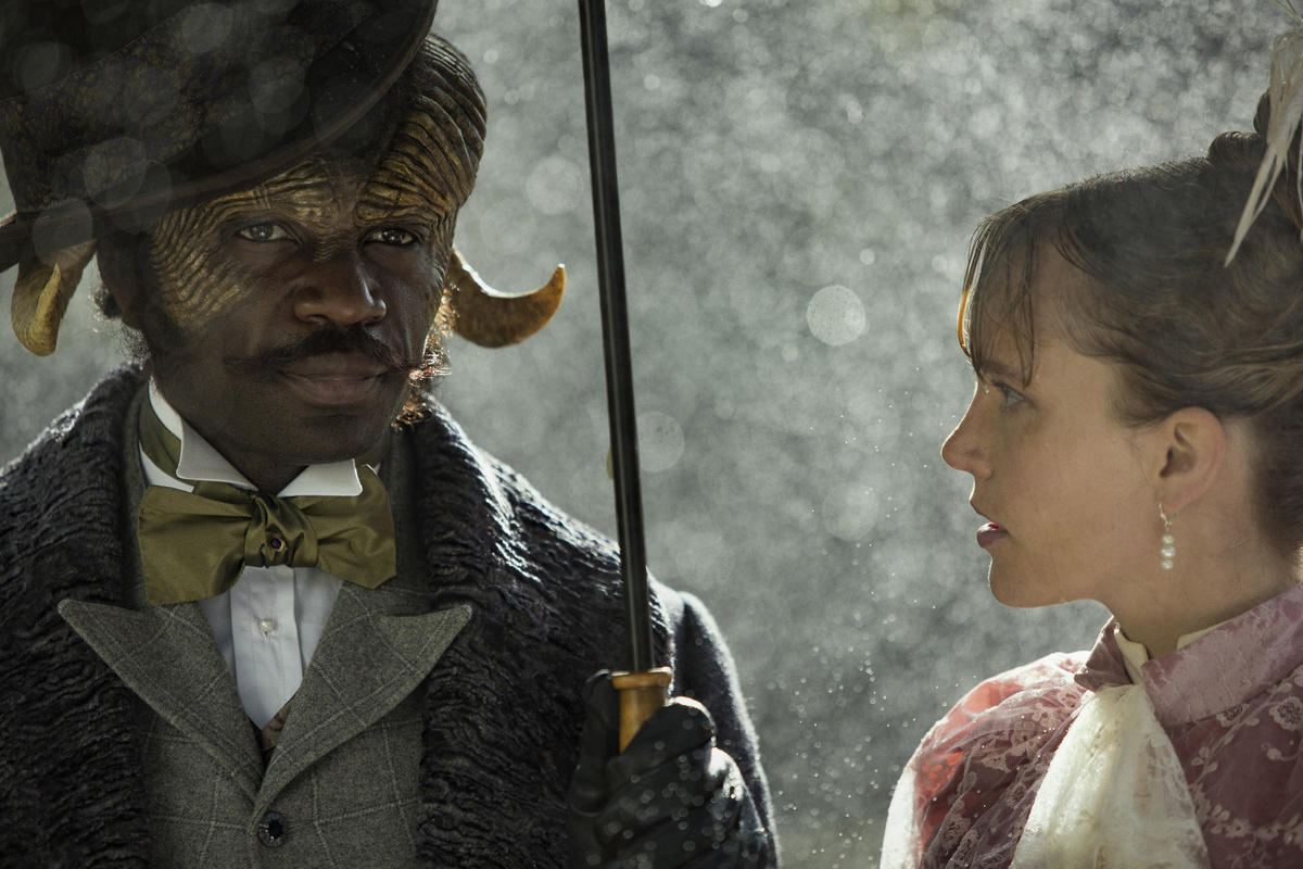 Кадр из сериала "Карнивал Роу"