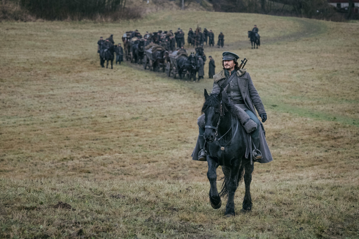 Кадр из сериала "Карнивал Роу"