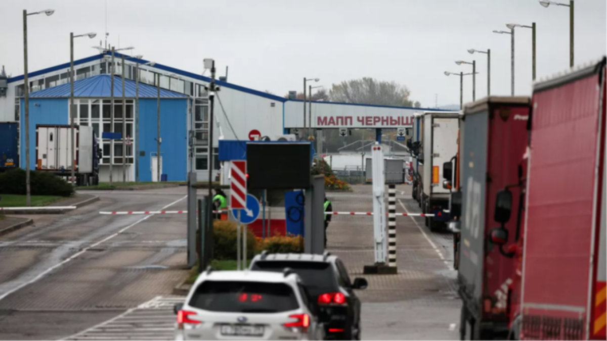    Таможня Литвы изъяла посылки с маскировочными сетками из РФ для передачи Киеву