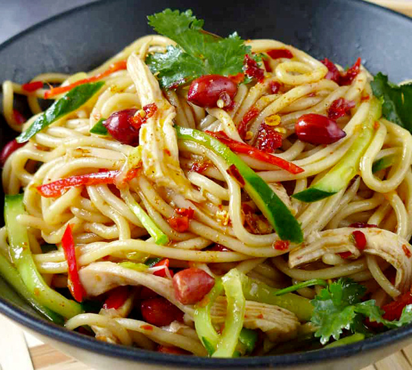 Как приготовить освежающую холодную лапшу с сычуанским ароматом за 20 минут