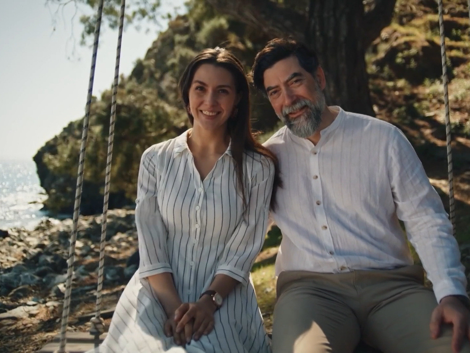 Кадр из сериала "Цвет граната"