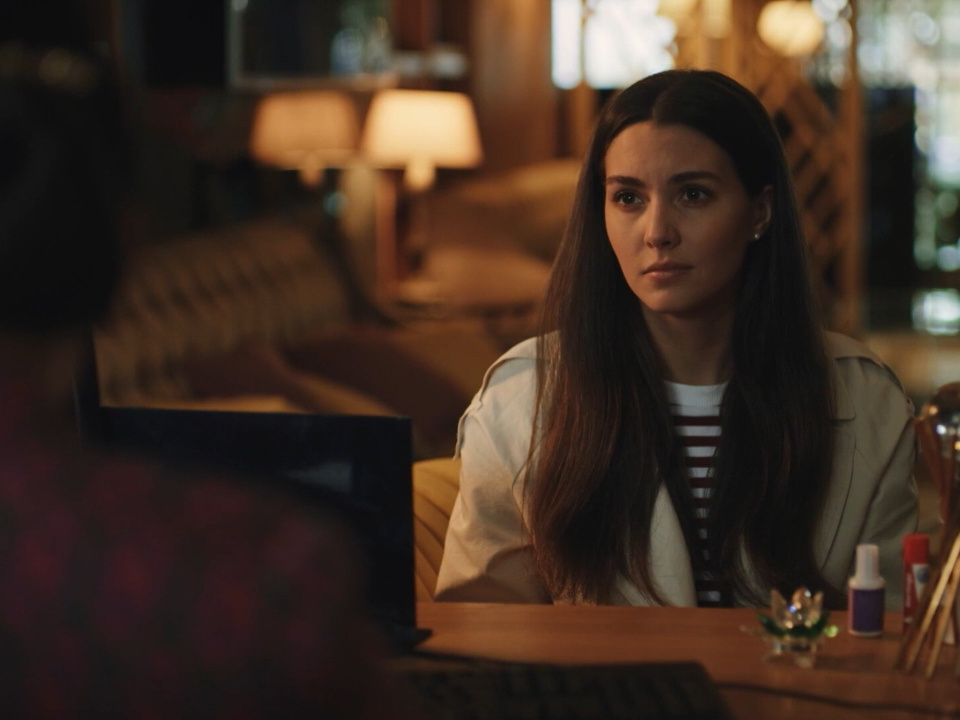 Кадр из сериала "Цвет граната"