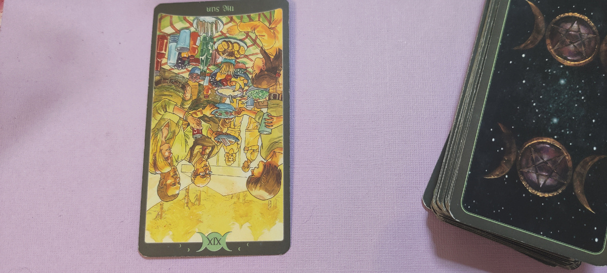 Сейчас между вами нет четкой связи и опоры, каждый из вас идет своей дорогой жизни и пока не имеет каких-либо общих граней и единых планов. И на данный момент загаданному человеку это не очень нравится, потому что он чувствует к вам притяжение и желание быть ближе. Однако сейчас это пока невозможно сделать.