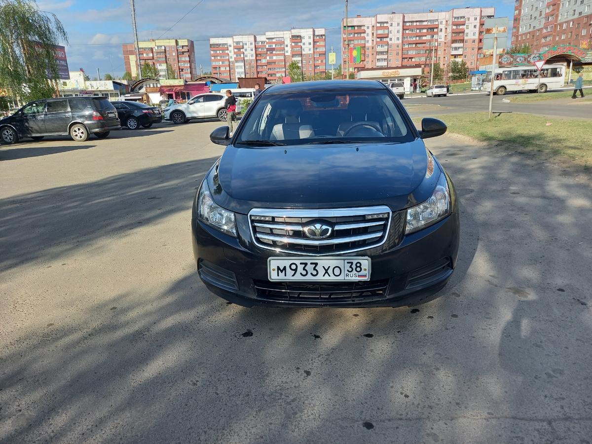 Daewoo Lacetti Premiere - корейский аналог американского (и российского) Chevy Cruze. Для ценителей редко встречающегося на российских дорогах.