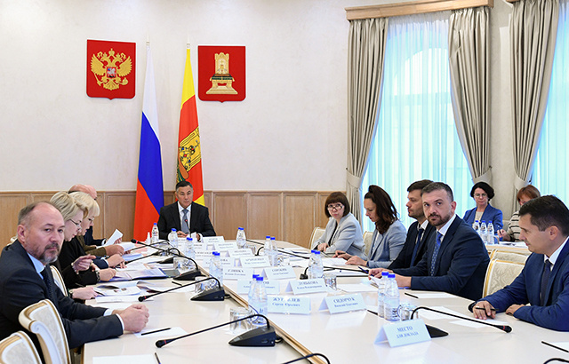 Новое оборудование и 68 «санитарок» поступят в медучреждения Тверской области