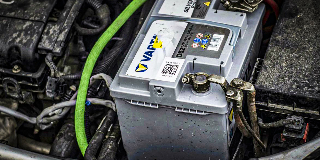 Спросил у аккумуляторщика, стоит ли покупать AGM аккумуляторы. Рассказываю, что он мне ответил