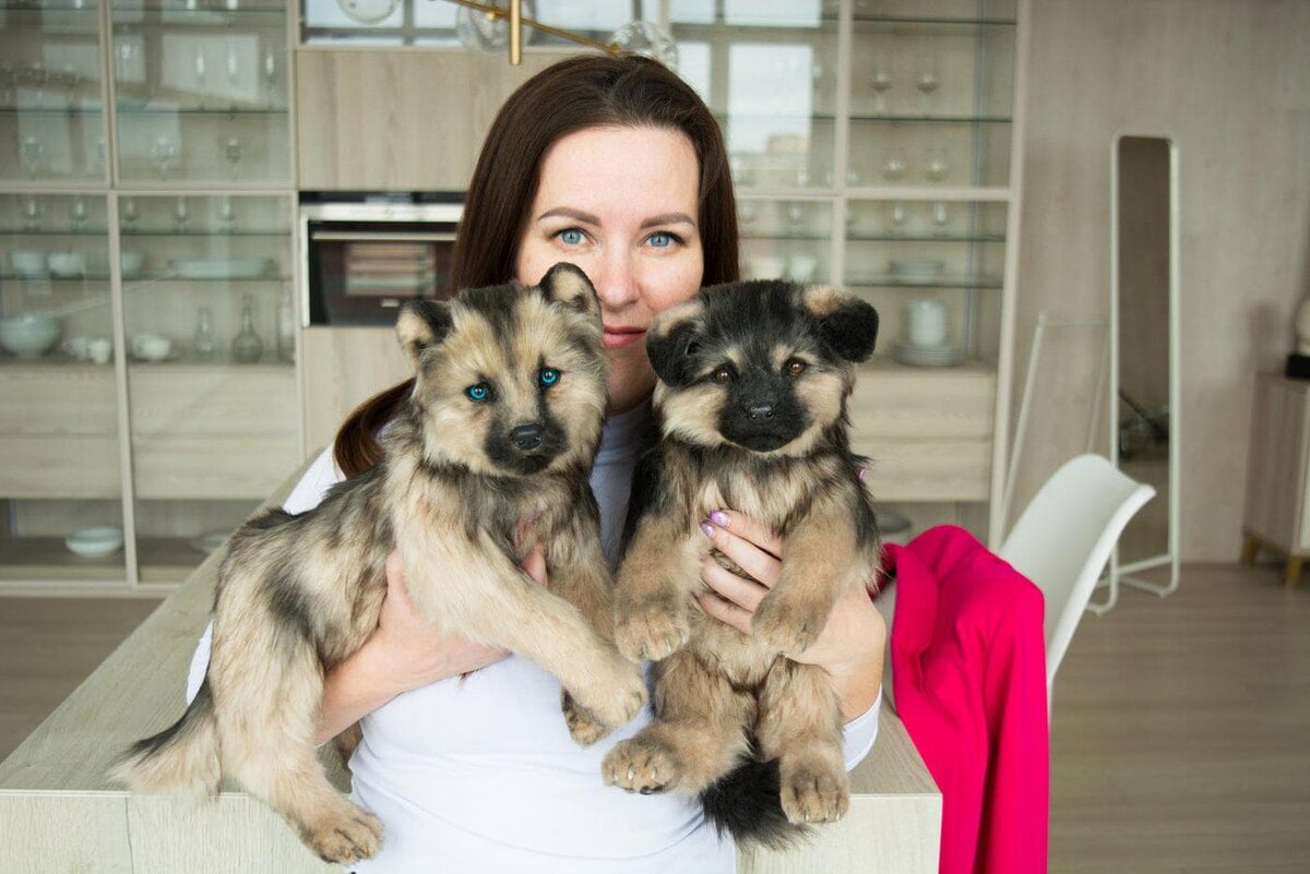    Игрушки Кати удивляют зрителей на выставках: всем хочется прикоснуться, погладить их. Из личного архиыв героини.