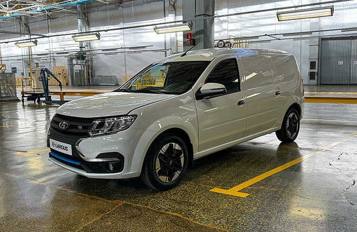    Запуск серийного производства электромобилей Lada e-Largus в Ижевске.Виктория Иванова/ТАСС