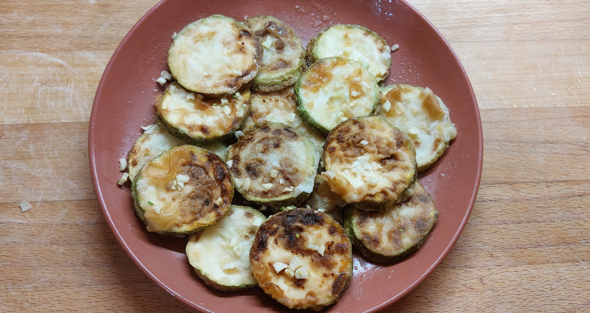 Только кругляшей помидорных сверху не хватает😁