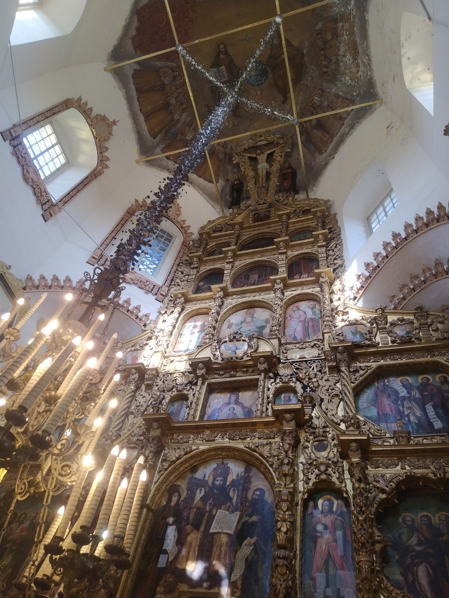 Иконостас церкви Покрова в Филях