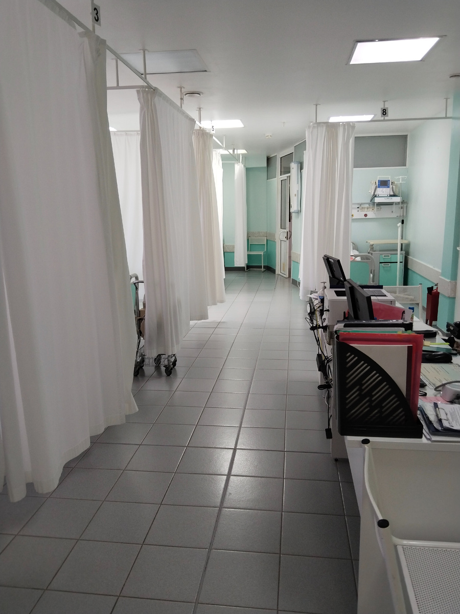 Дневной стационар на 6 коек . 