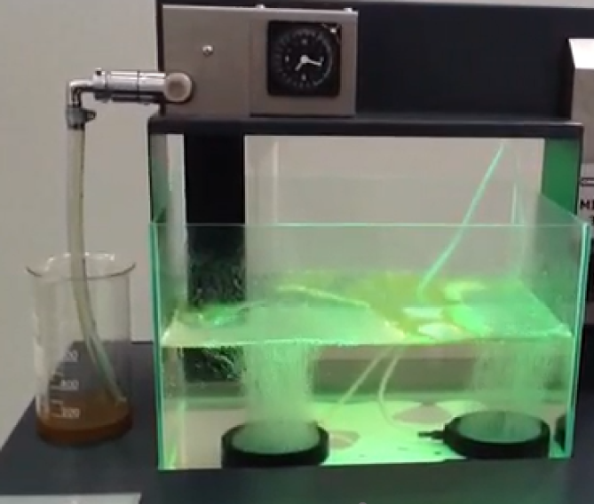 Процесс работы микровентилятора (а также маслоотделителя) в баке станка с ЧПУ 