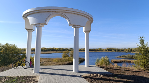 Воскресная прогулка по Волжскому проспекту в г. Энгельсе. Храм св. Георгия Победоносца.