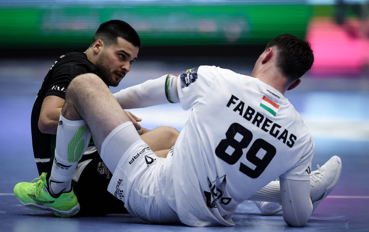    Людовик Фабрегас реабилитируется за оплеуху от "Спортинга"?