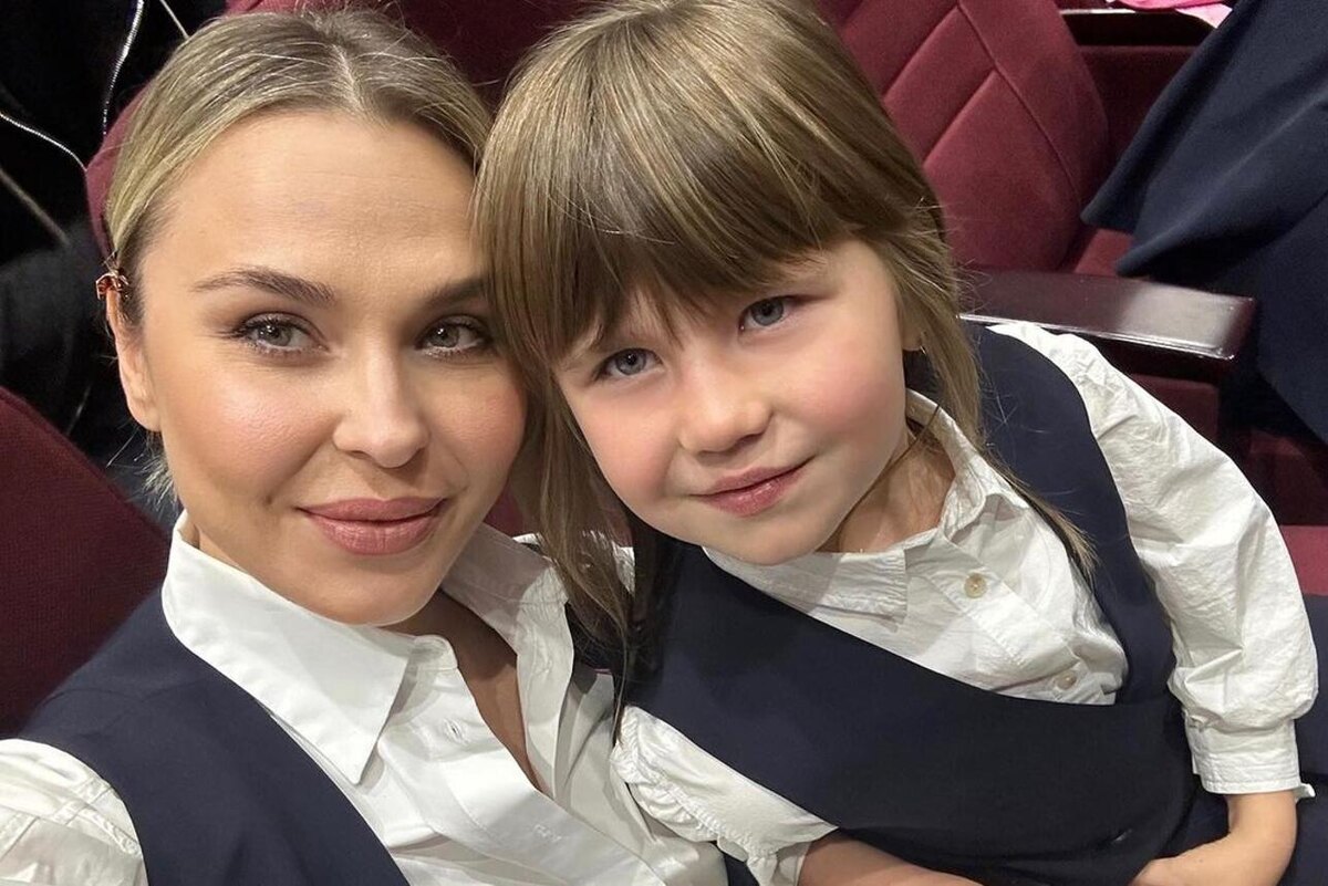    Пелагея с дочкой Таисией Социальные сети