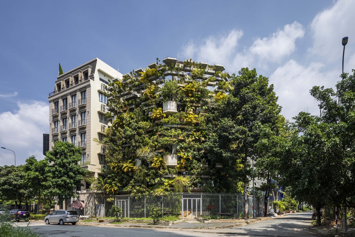 Urban Farming Office / Vo Trong Nghia Architects