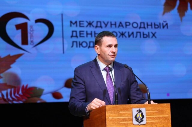    Демешин. Международный день пожилых людей. Фото: пресс-служба правительства Хабаровского края