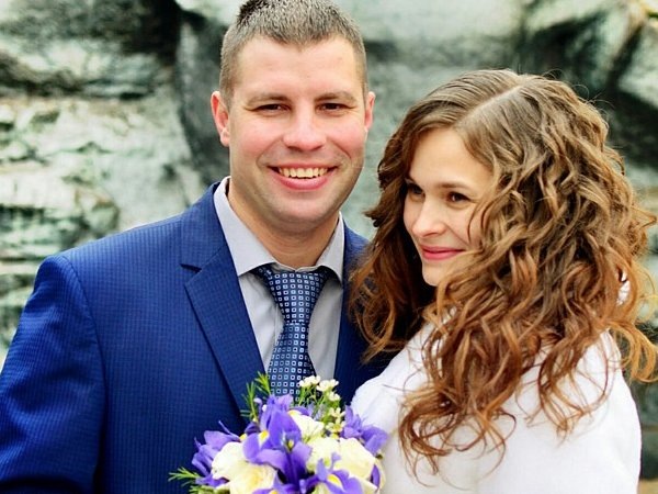 Юля с мужем, Ильёй Крюковым. Фото из открытых к доступу источников в интернете