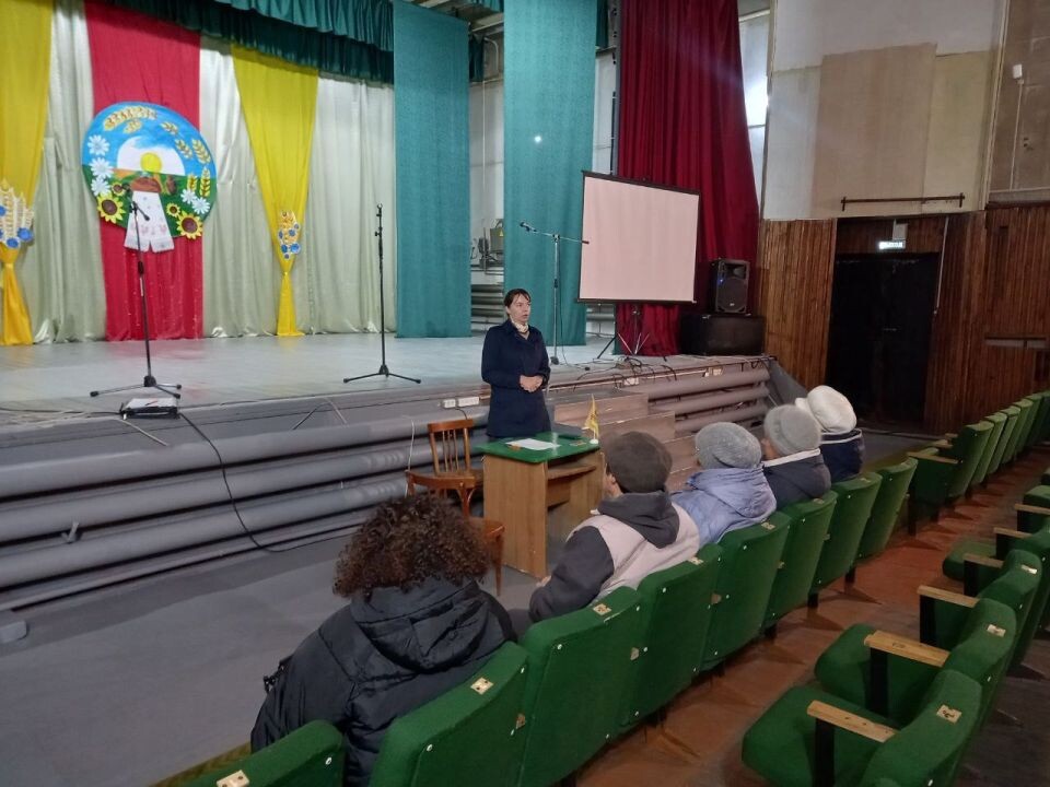    Оксана Молодых провела личные приемы граждан в пяти населенных пунктах. Источник: пресс-служба партии "Справедливая Россия – За правду"