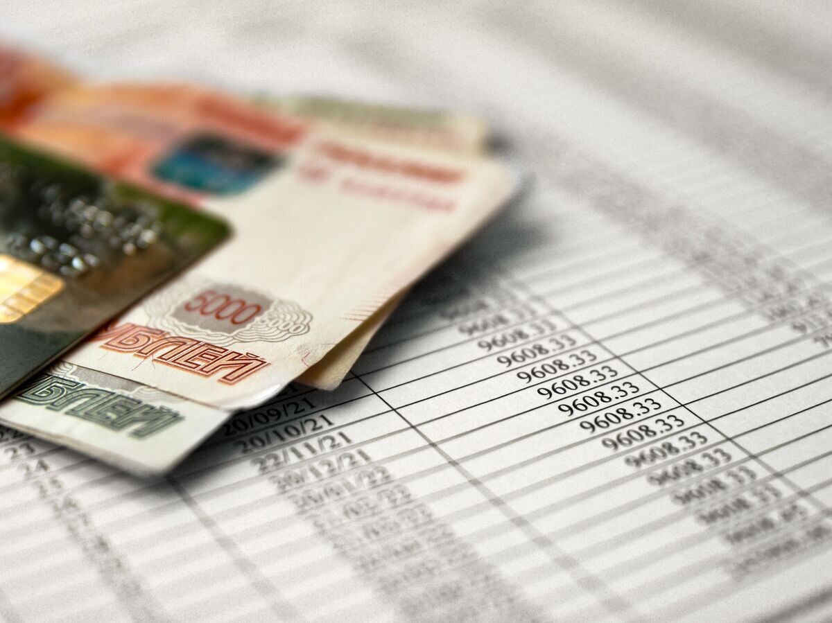    Рассчет налога © iStock.com / alexialex
