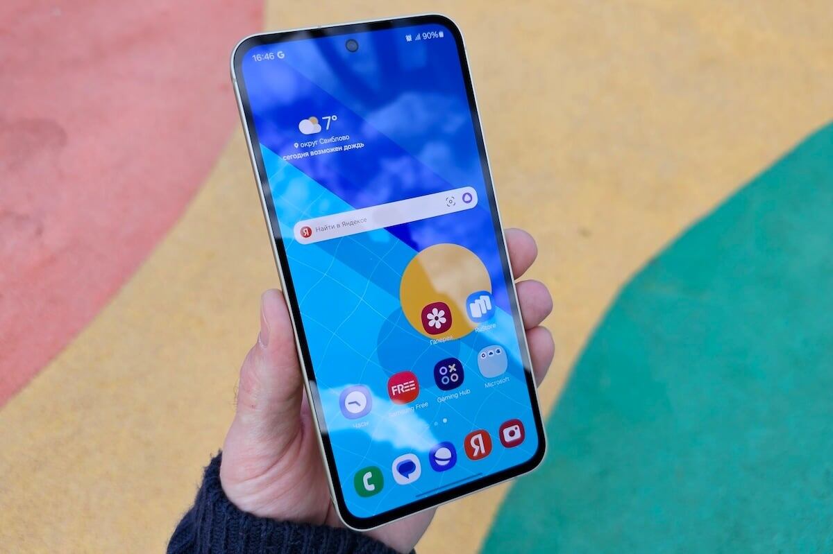    Galaxy A55 — один из самых сбалансированных смартфонов. Изображение: world-devices.ru