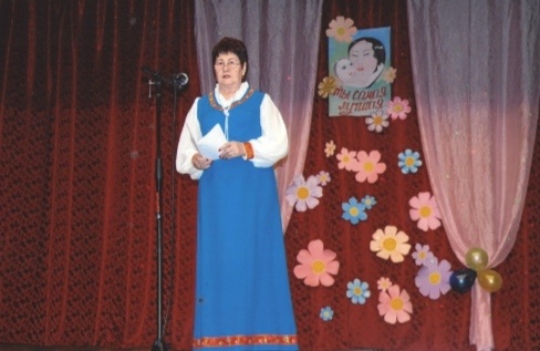 Мельникова Татьяна Ивановна поздравляет односельчан