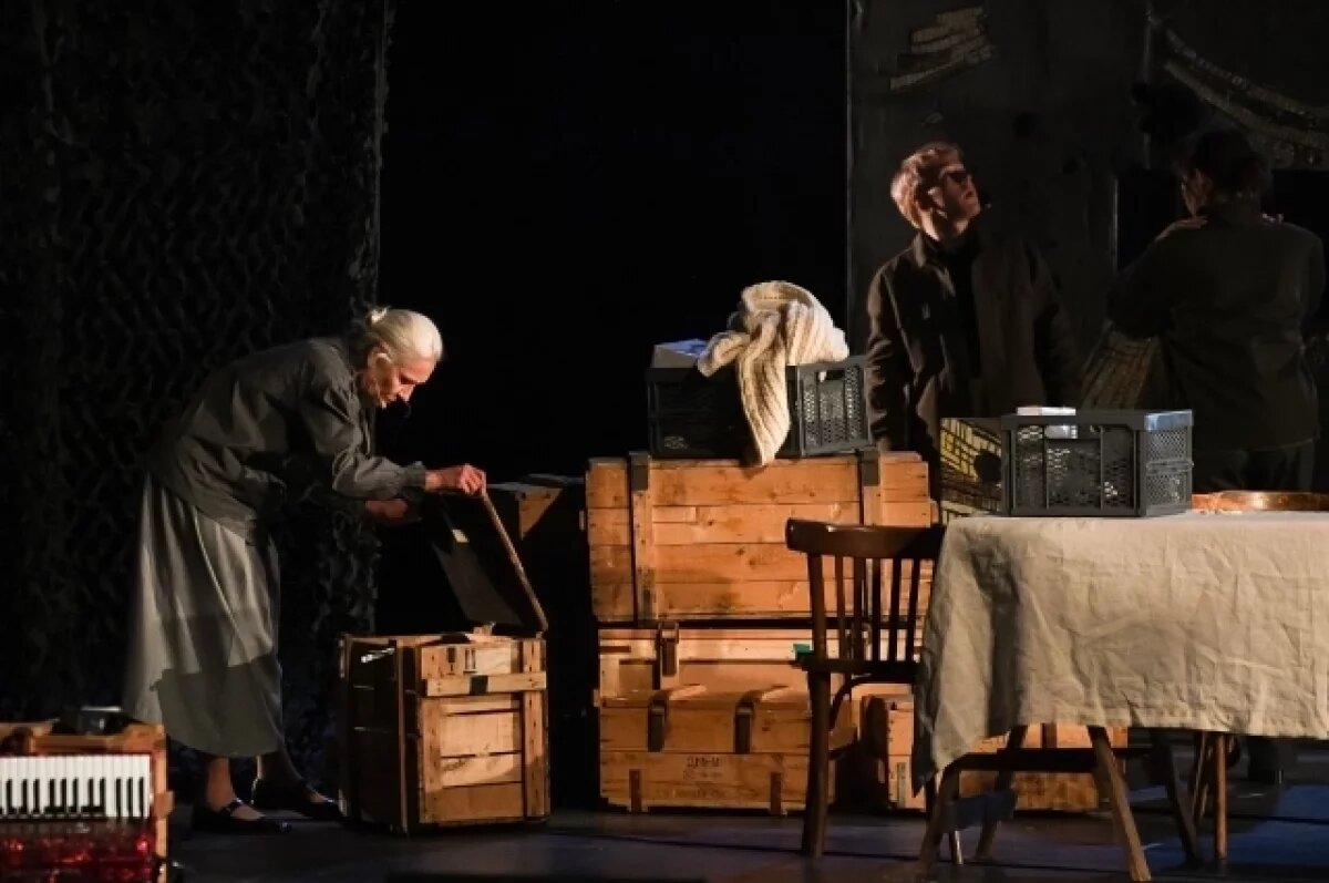    В Твери прошел показ музыкально-поэтического спектакля «Сёстры» 12+