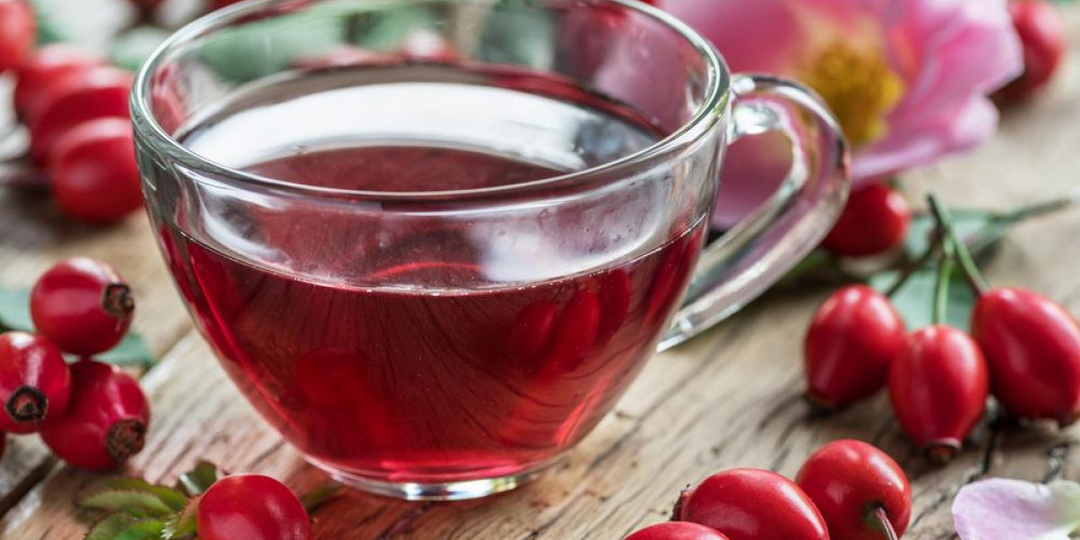 Чай с шиповником и грецкими орехами