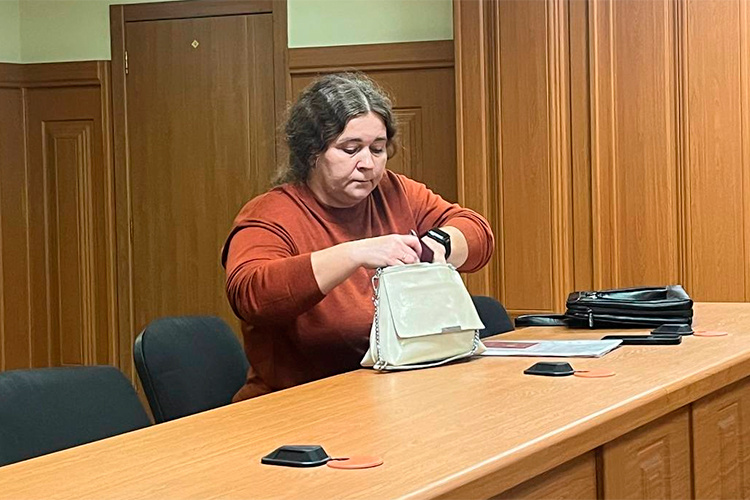    Адвокат Ольга Шмуратова: «Сизовой крайне необходимо осуществлять свою трудовую деятельность, поскольку она не замужем и в семейных отношениях ни с кем не состоит».   
Фото: Альбина Фархутдинова