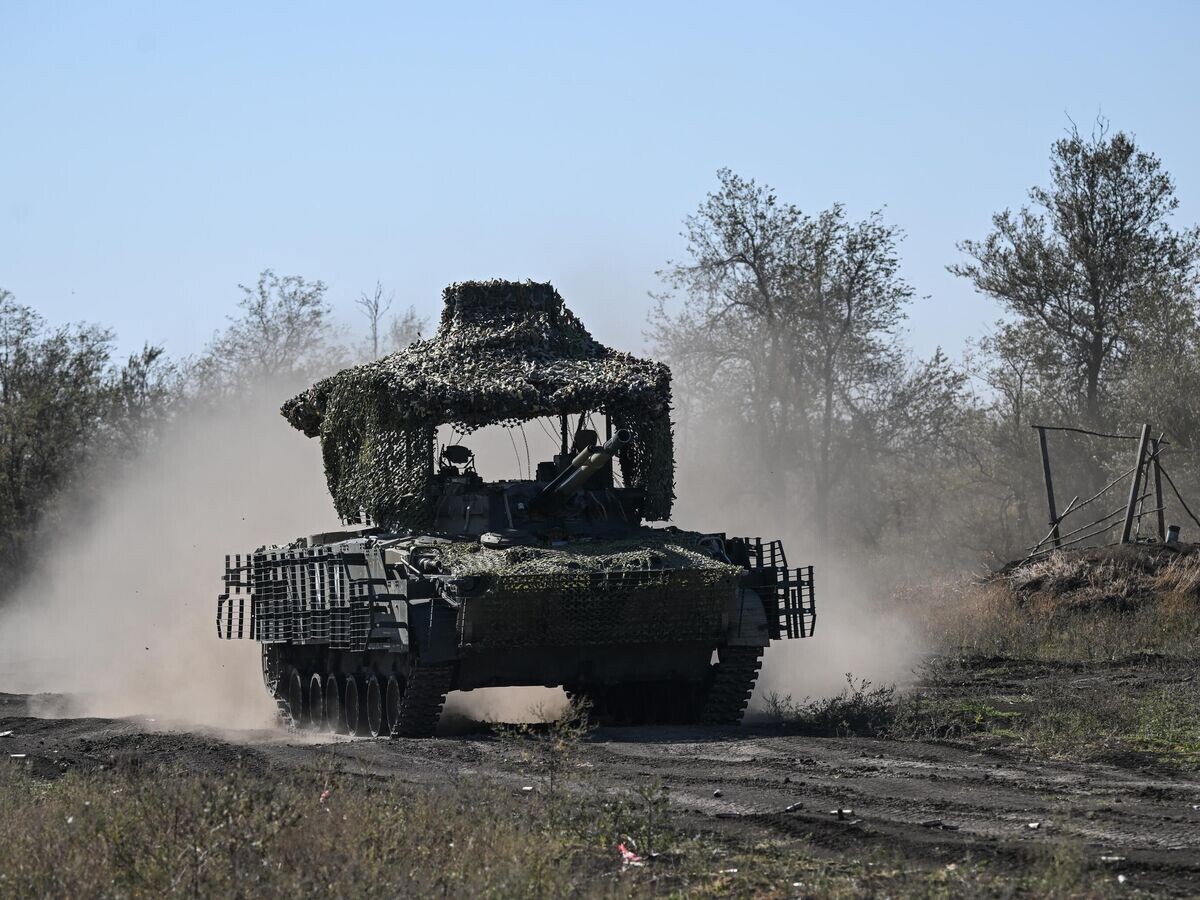    Подготовка экипажей БМП-3 на полигоне в Запорожской области© РИА Новости . Константин Михальчевский