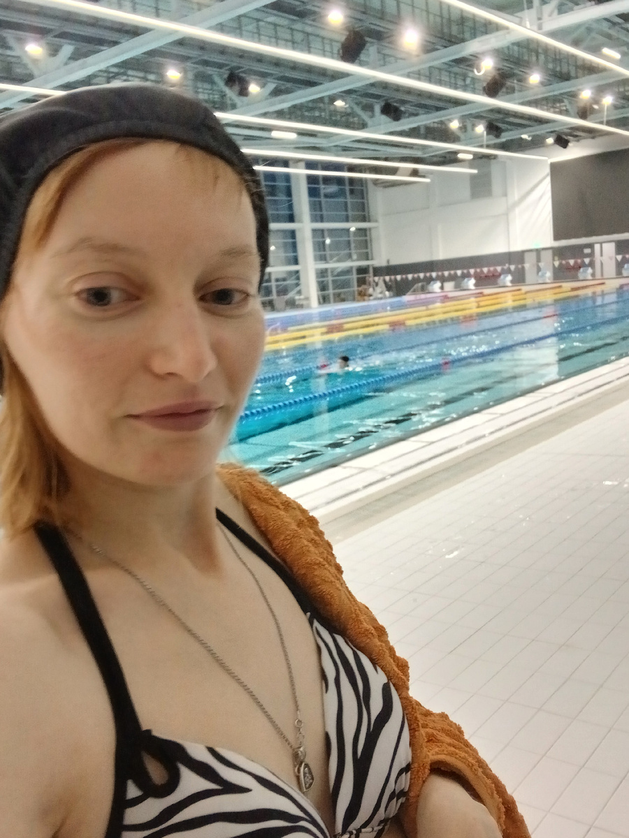 Недавняя поездка в бассейн с подругой