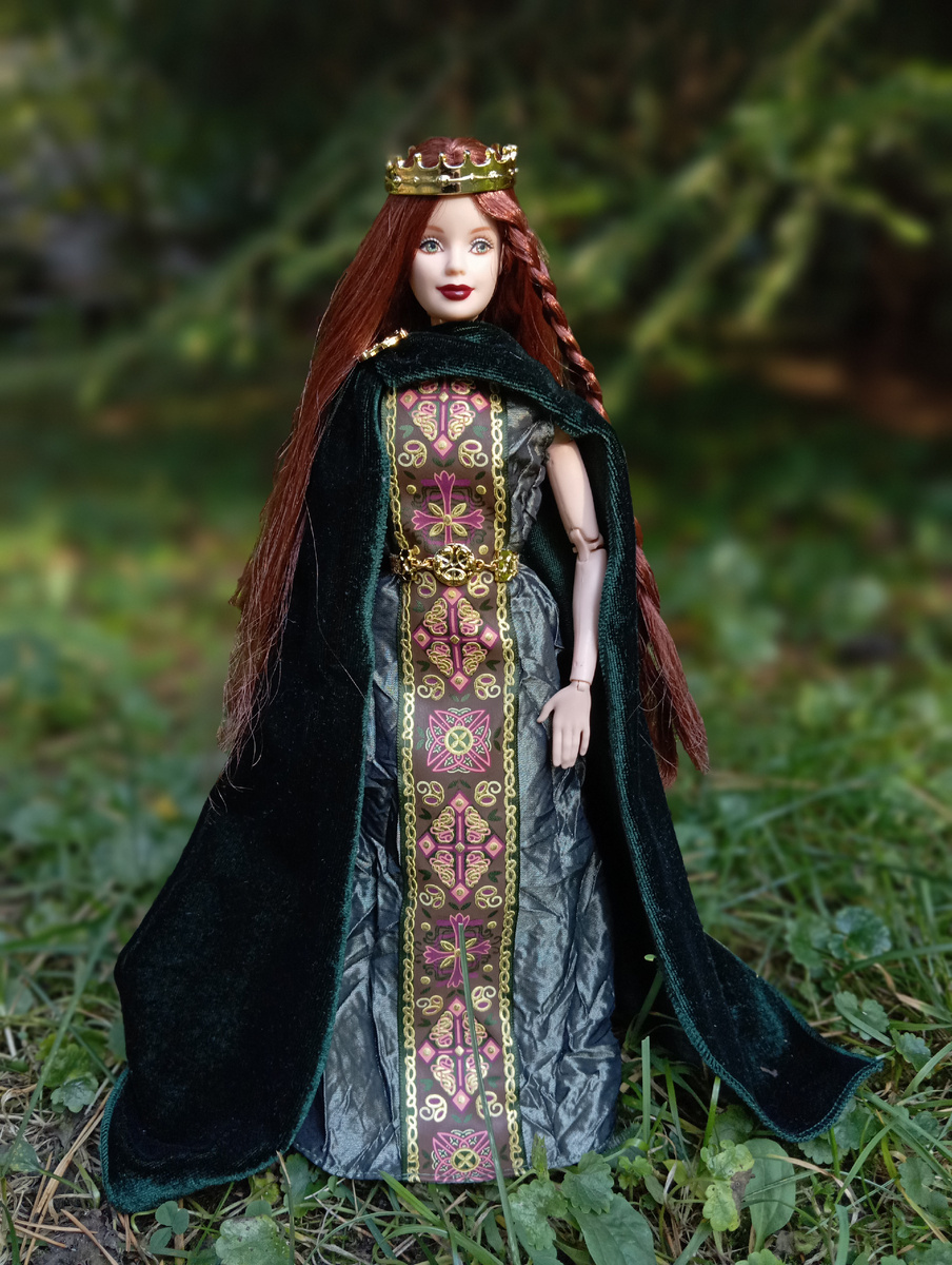 Принцесса Ирландии в родном аутфите