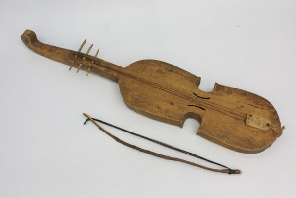 Чувашская скрипка. Изображение из сети Интернет.