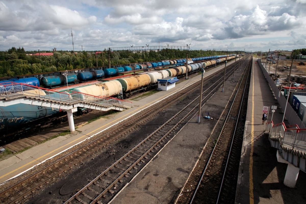    На железнодорожном вокзале Сургута две недели ведутся круглосуточные работы