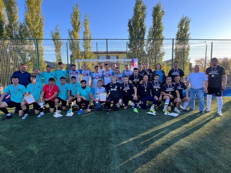    В Акбулаке открыли новую площадку для мини-футбола Андрей Севостьянов