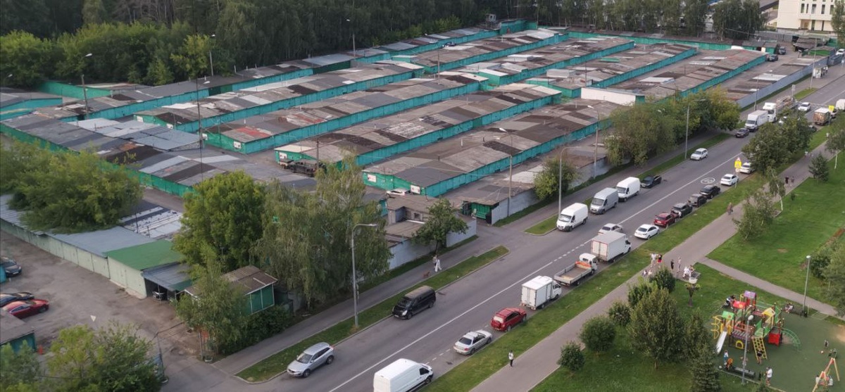 А это вид из дома 22 по Лебедянской. Представьте вот здесь 4-6 многоэтажек? Вот и я таких представлений боюсь. А разработчикам КРТ вполне нормально.