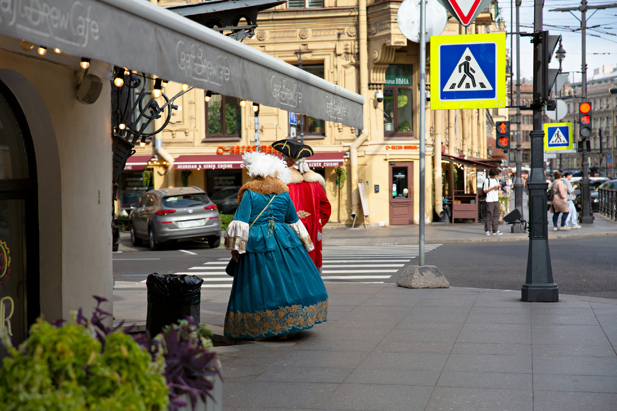 на Малой Морской улице