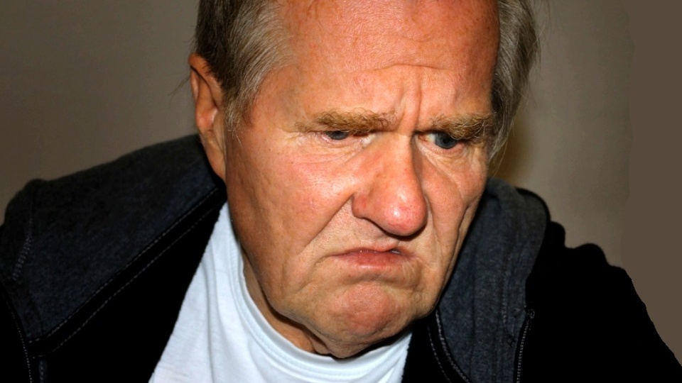 Почему пожилые люди рискуют остаться без квартиры: Росреестр предупреждает