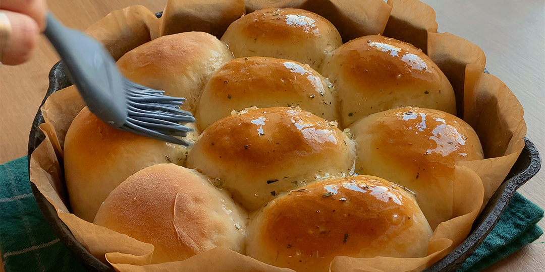 Чем смазать выпечку, чтобы она была золотистой и румяной? Советы для хозяюшек!