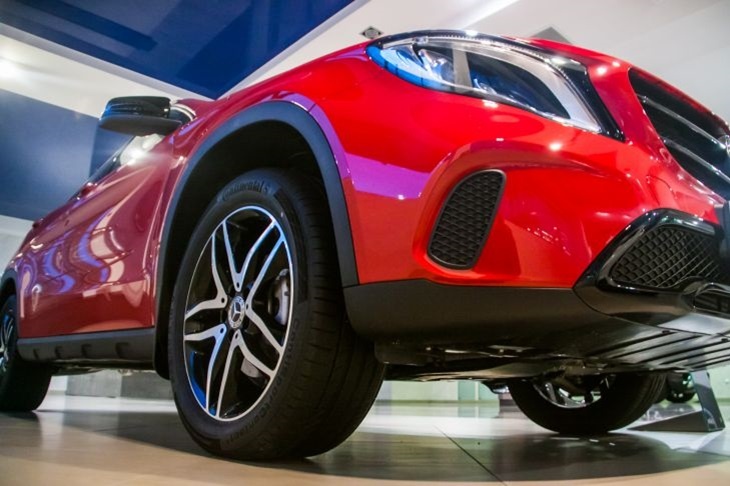    Автомобиль