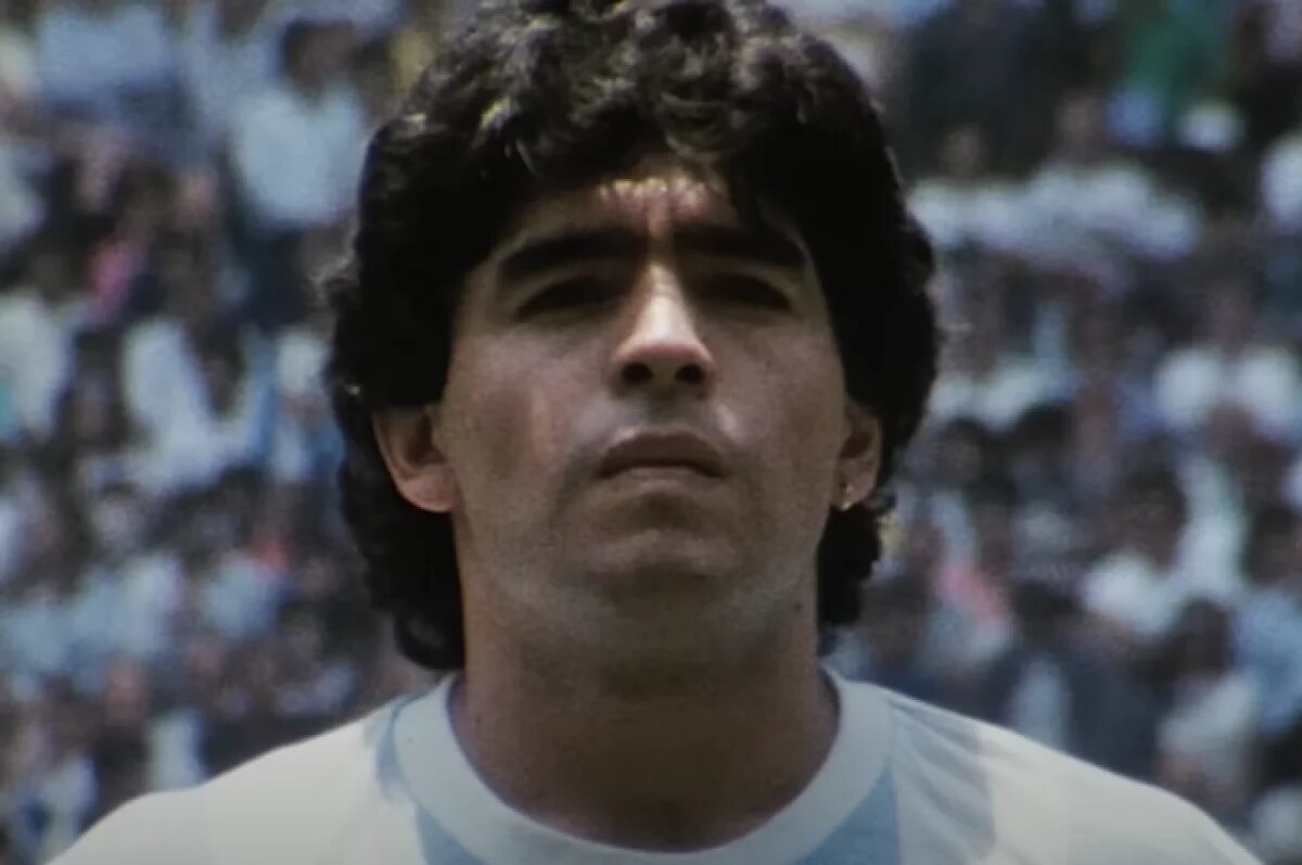   Суд разрешил перенести тело футболиста Марадоны в мавзолей в Буэнос-Айресе