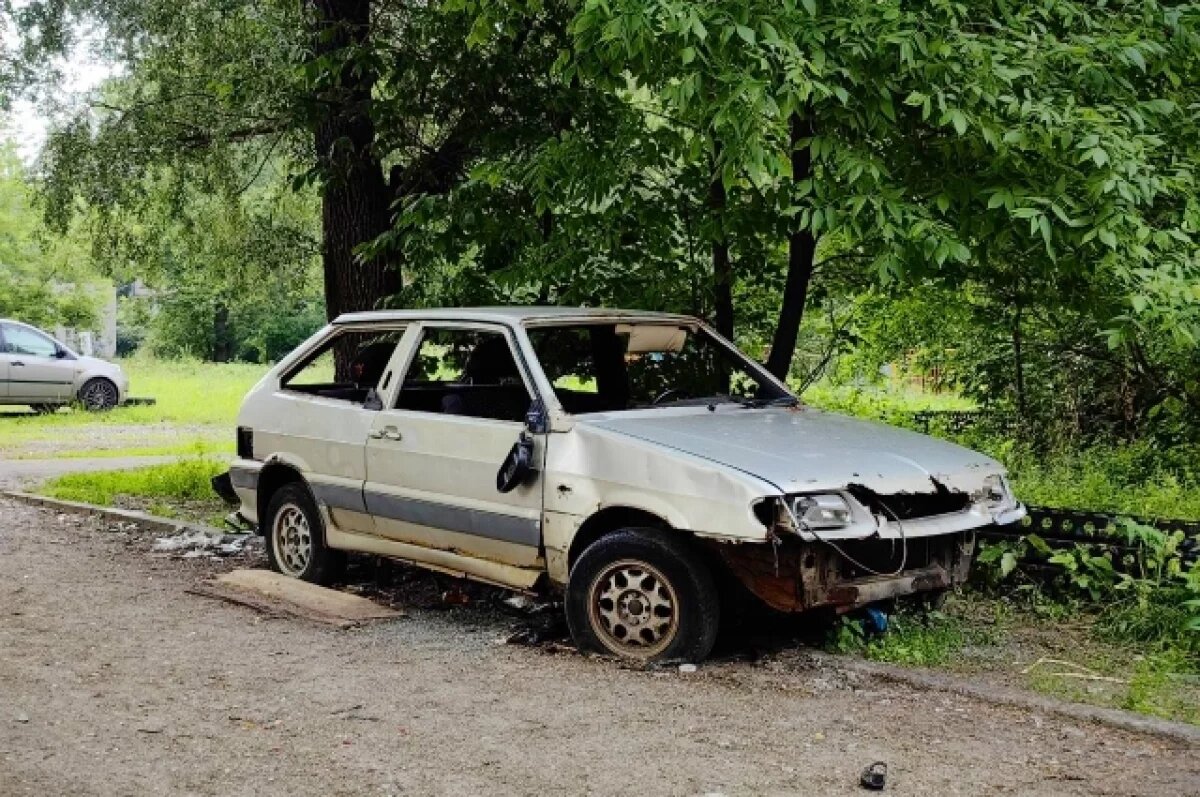    Владивосток начал избавляться от автохлама на своих улицах