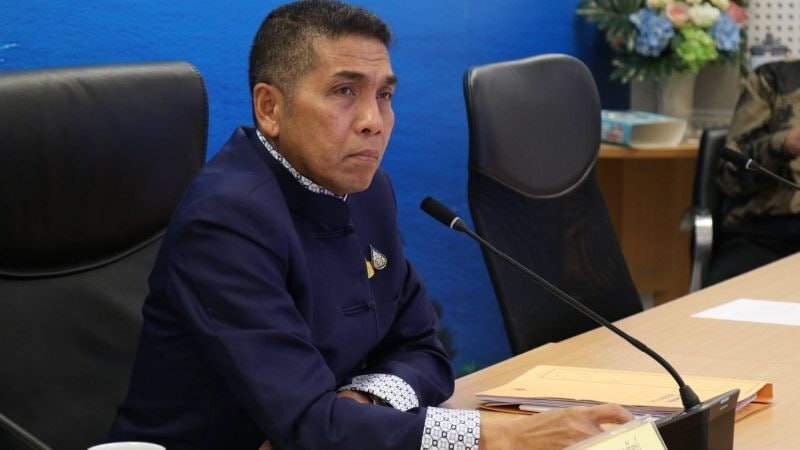 Ох, тяжело быть губератором Пхукета...  Фото  Пхукет Channel.